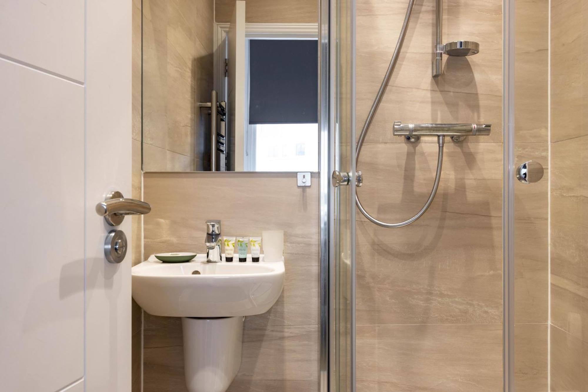 Apartment Emperor's Gate, Sw7 4hh, Uk London