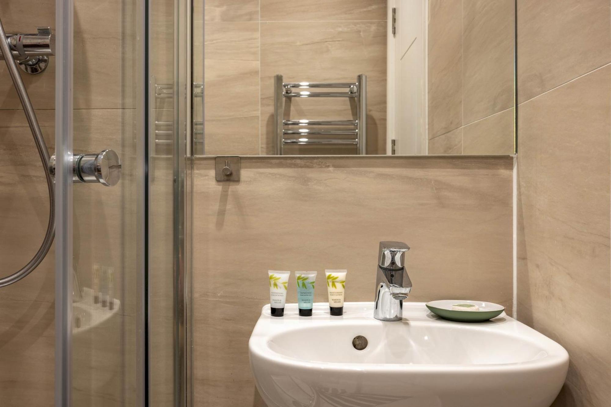 Emperor's Gate, Sw7 4hh, Uk * London